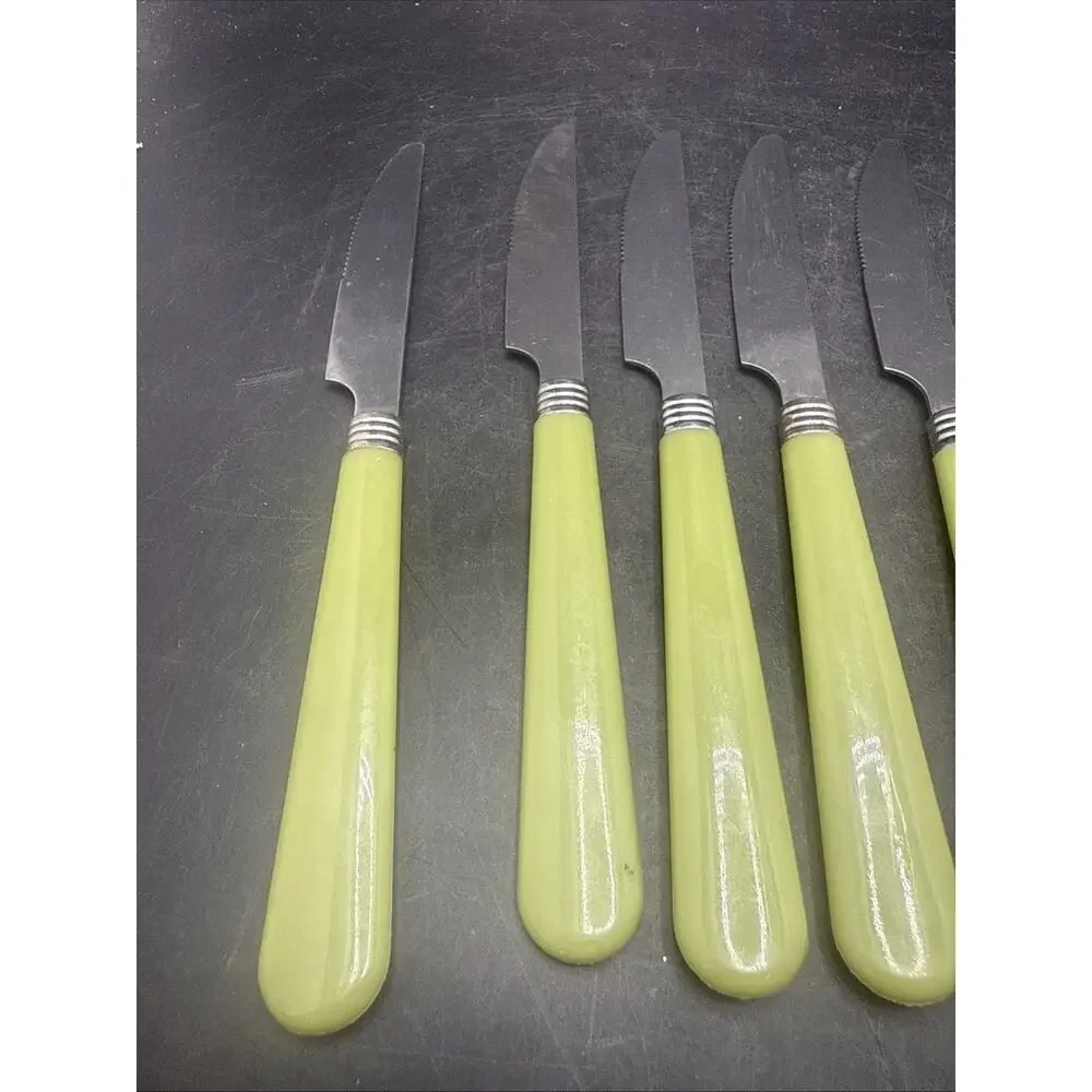 Avocado Green Stainless Serrated Knives Lot Of 6 Midcentury Modern MCM 8in